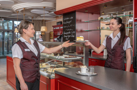 Café und Bar im OptimaMed Rehabilitationszentrum Aspach