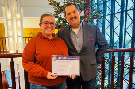 Aspach-Mitarbeiterin schließt Ausbildung zur zertifizierten Wundmanagerin ab